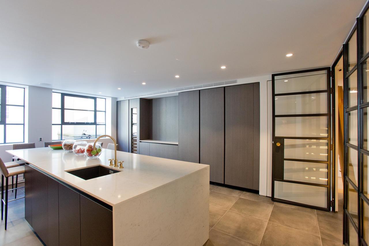 Luxury Royalty Mews Apartment Лондон Екстериор снимка