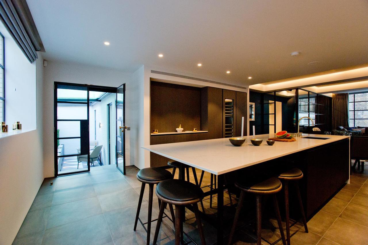 Luxury Royalty Mews Apartment Лондон Екстериор снимка
